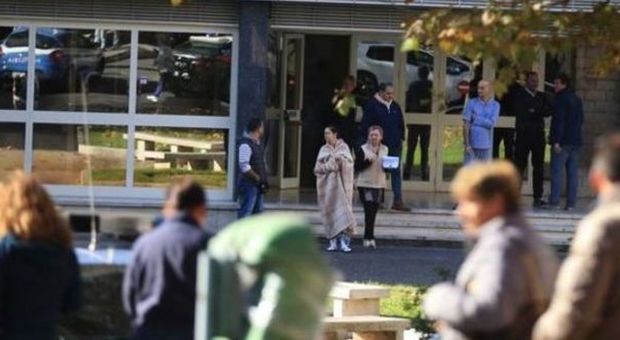 "Uomo armato in ospedale, aveva un fucile": ​paura a Roma, ma era un falso allarme