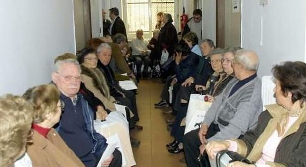Roma, visite mediche e screening nei centri anziani