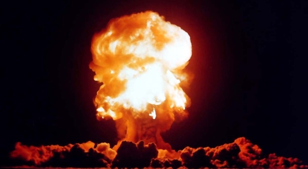 Guerra nucleare, "Orologio dell'Apocalisse" a 90 secondi dalla mezzanotte. «Mai così vicini alla fine del mondo»