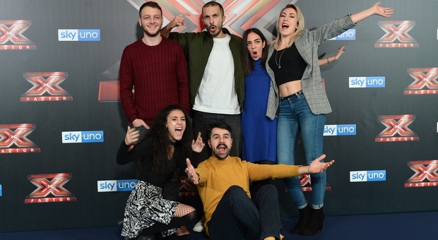 Finale X Factor 2018, Anastasio è il gran favorito, ma è mistero sul futuro dei giudici. Poi super ospiti: Mengoni, The Giornalisti e i Muse