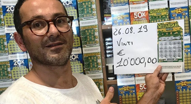 Loro Piceno, il cliente abituale trasecola: gratta e si porta a casa 10mila euro