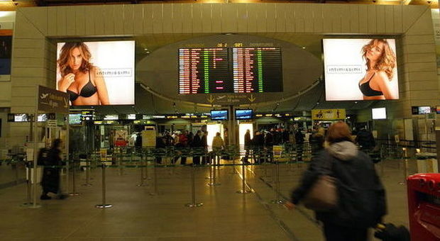 Allarme bomba all'aeroporto Marco Polo: valigia abbandonata