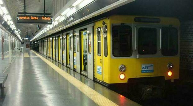 Metropolitana di Napoli linea 1, presentata interrogazione al ministro dei Trasporti: «Funzionamento disastroso»