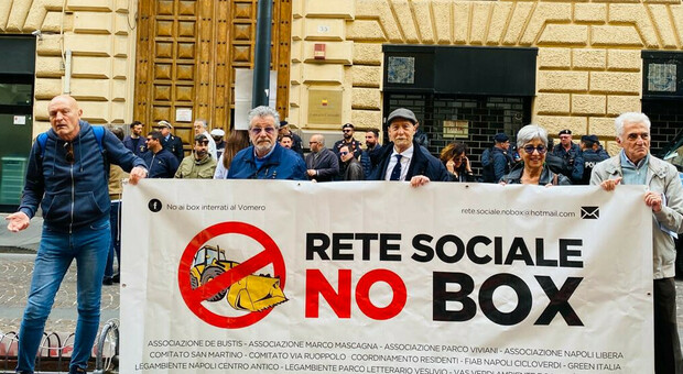 Protesta dei "No box" a via Verdi
