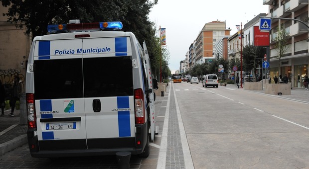 Corso Vittorio Emanuele, anziano falciato sulle strisce: è grave