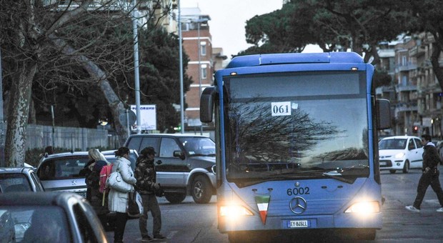 Un autobus a Ostia