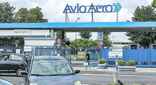 Coronavirus a Napoli, è allarme nelle fabbriche: altro contagio all'Avio Aero, tampone negativo per l'operaio Hitachi