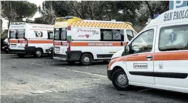 Influenza, a Roma sos pronto soccorso: bloccata un'ambulanza su due