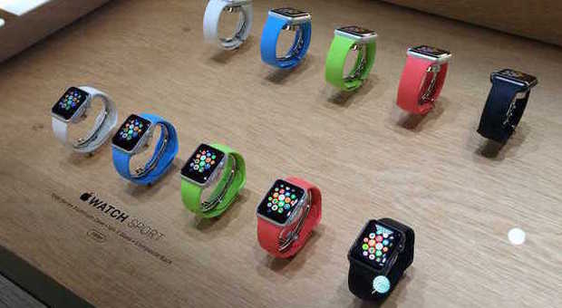 Apple Watch, approvate oltre mille applicazioni: in Italia arriverà il 24 aprile