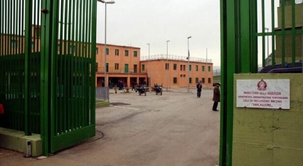 Ancona, in carcere per lesioni e estorsione: terminate in mattinata le operazioni di rimpatrio in Cina per un uomo