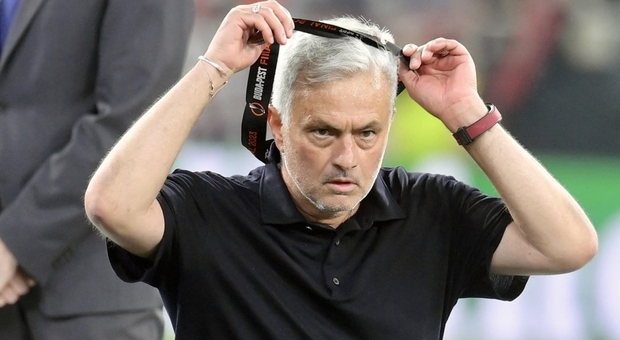 Mourinho lascia l'Uefa Football Board dopo la squalifica. La lettera a Boban e Ceferin: «Non ci sono più le condizioni»