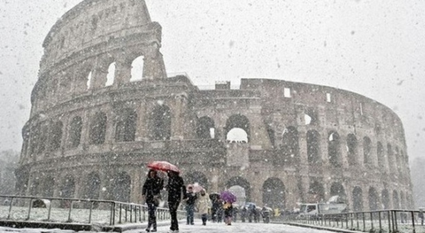 https://statics.cedscdn.it/photos/MED/80/82/8638082_05112538_neve_roma.jpg