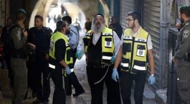 Gerusalemme, accoltellata una passante e un poliziotto: ucciso l'aggressore