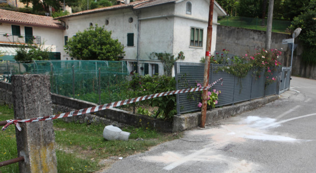 Incidente in Vespa a Soligo. L'indagine per omicidio stradale: analisi del sangue al 16enne per capire se aveva bevuto