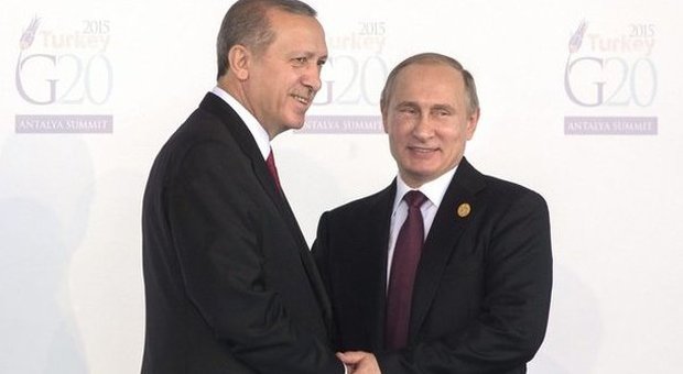 Putin firma sanzioni contro Turchia: stop a import di prodotti e permessi di lavoro