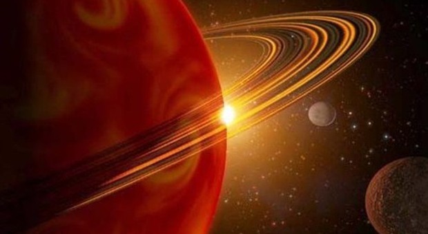 Saturno vicinissimo alla Terra: come e quando vederlo a occhio nudo