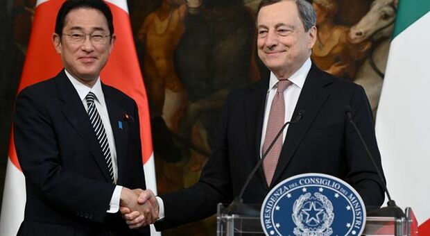 Ucraina, Draghi incontra il primo ministro giapponese Kishida: impegno di Italia e Giappone per la tregua