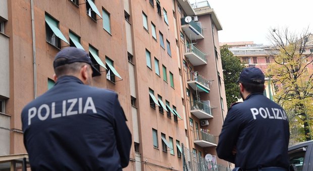 Genova, poliziotto uccide moglie e figlie e si spara: «Meglio portarle con me»