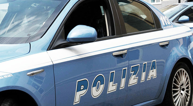 Napoli, tentata rapina e aggressione agli agenti: 30enne finisce in carcere