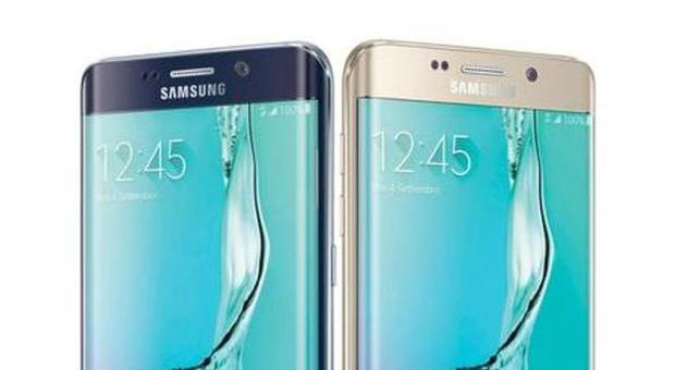 Samsung, arriva in Italia il Galaxy S6 edge+: doppio schermo curvo da 5,7 pollici