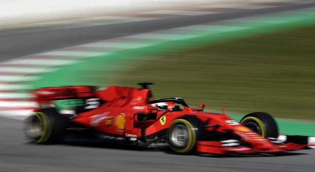 La nuova Ferrari vola al Montmelò, Vettel è subito il più veloce nei test