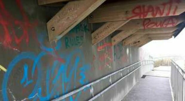 Ancona, riecco l’ordinanza contro gli sgorbi: altri 2 mesi per stanare i graffittari