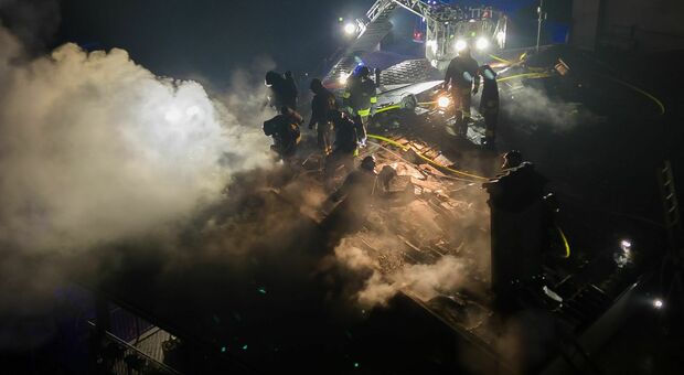 L'incendio a Vallenoncello fotografato da Gianfranco De Tommaso