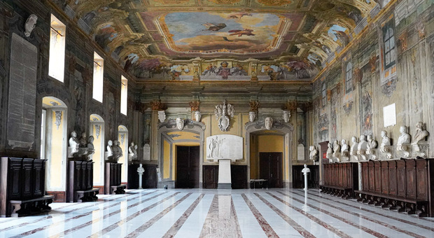 Il salone dei busti di Castel Capuano