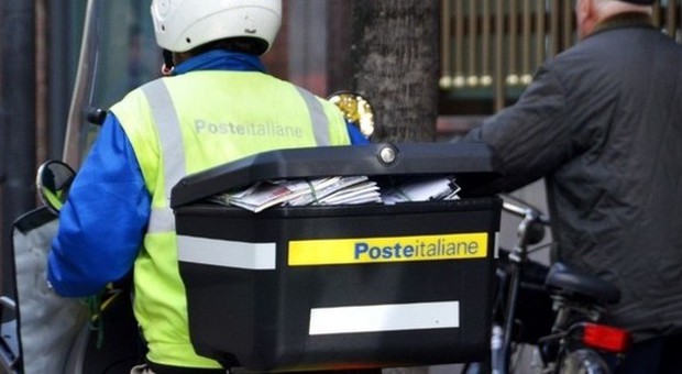Poste Italiane cerca postini portalettere: ecco i requisiti per trovare lavoro