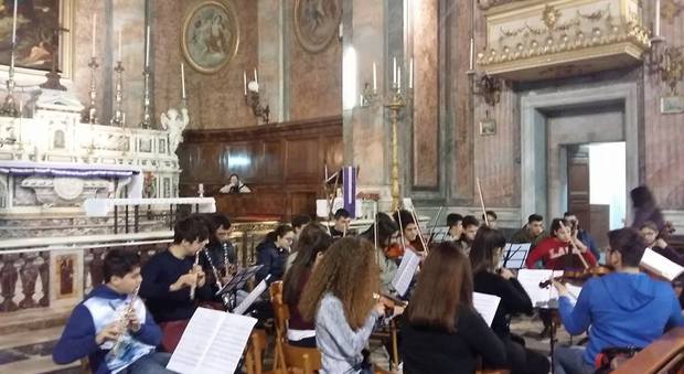 Orchestra senza frontiere: audizioni per giovani musicisti nella chiesa del Gesù