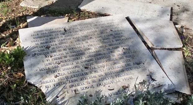 Bari, danneggiata la lapide dedicata ad Aldo Moro e alla scorta