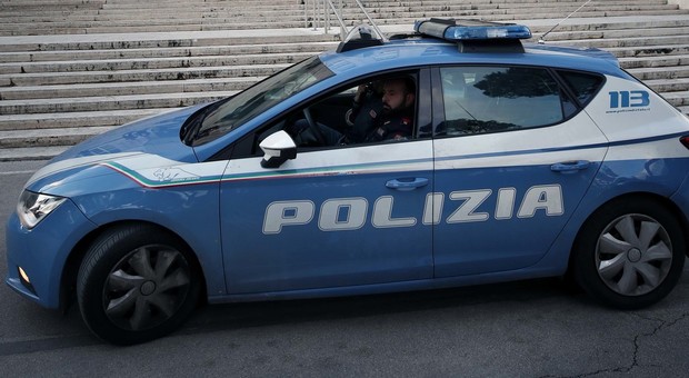 Novara, uomo trovato morto in casa dal fratello: è stato accoltellato