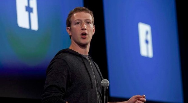 Facebook, dipendente di Mark Zuckerberg nei guai per molestie sessuali e razzismo: «La moglie è incapace»