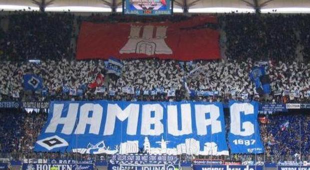 Amburgo, il tifoso che tutti vorrebbero: presta 25 milioni al club per fare mercato