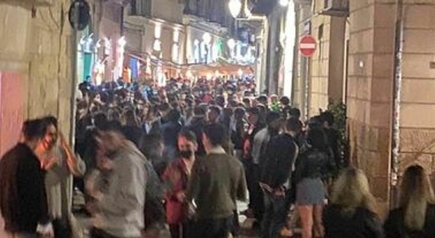 Lecce, a San Lorenzo stop all'ordinanza: movida libera dopo mezzanotte