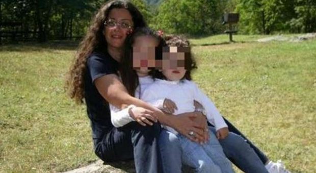 Genova, poliziotto uccide la moglie e le due figlie piccole e poi si spara
