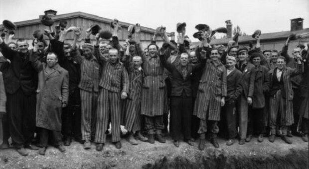 In prefettura le targhe ai deportati dai nazisti Coletta, ora 95enne, da Roccamonfina a Dachau