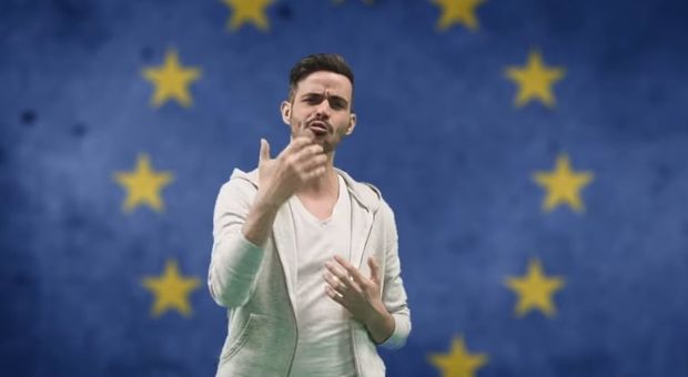 Elezioni europee, l'inno al voto? È una canzone neomelodica