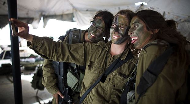 Hacker palestinesi entrano nei telefonini dei soldati israeliani con una app sulla Coppa del Mondo di calcio