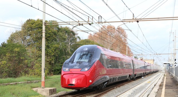 Coronavirus, treno Roma-Torino fermato a Bologna per sospetto su un passeggero