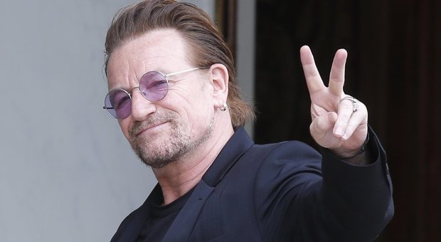 Bono perde la voce, interrotto il concerto U2: «Non sappiamo cosa sia successo»