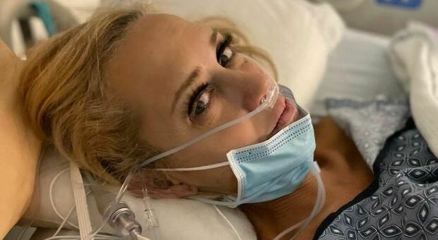 Justine Mattera, paura per la sorella Jessica operata al cuore: «La radioterapia le ha distrutto il corpo»