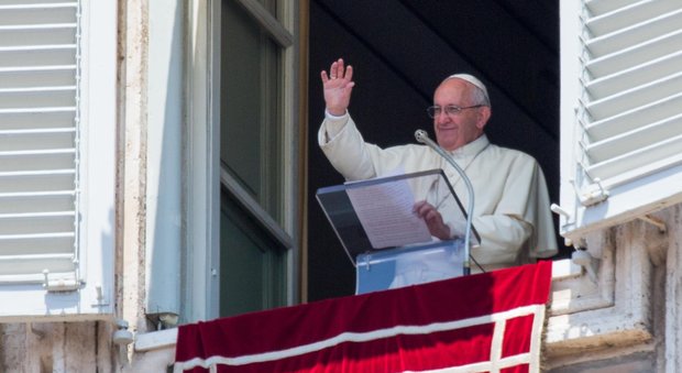 Papa Francesco: «Aiutare chi è in difficoltà senza fare distinzioni di razza e di fede»