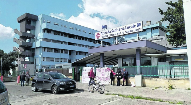 Caso Camberlingo: altri due medici chiedono di essere trasferiti da Ostetricia