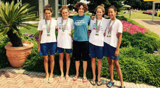 Le quattro atlete del Centro Nuoto Rosà