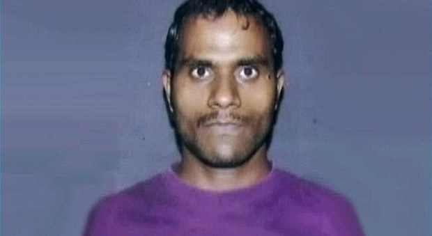India, accusato di rapina viene torturato in carcere da 14 poliziotti: trovato impiccato in cella