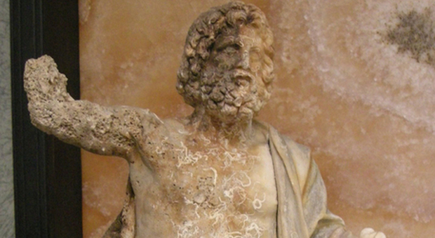La statua di Zeus in trono