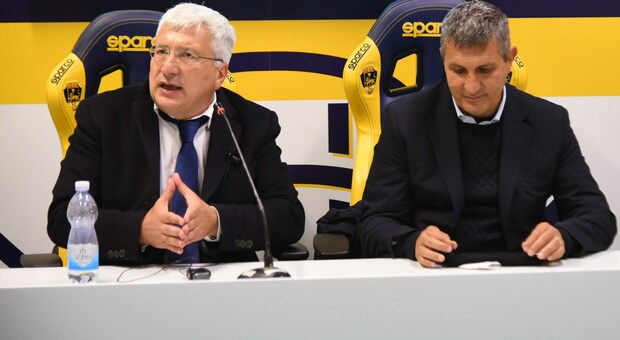 Il presidente Romano e l'allenatore Maurizi