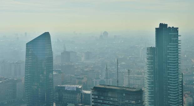 Milano, la qualità della vita peggiora: colpa di ambiente, lavoro e criminalità