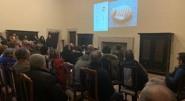 Rieti, sala gremita a Montenero per la conferenza sui resti del Santuario della Dea Vacuna